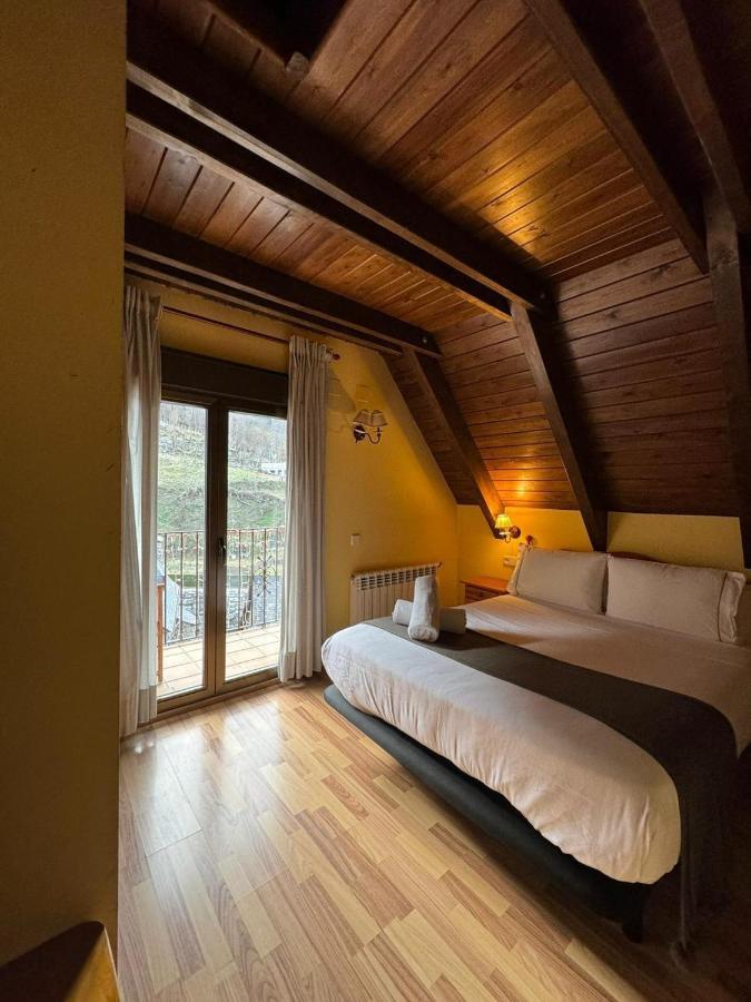 Hotel Saueth Tredós Esterno foto