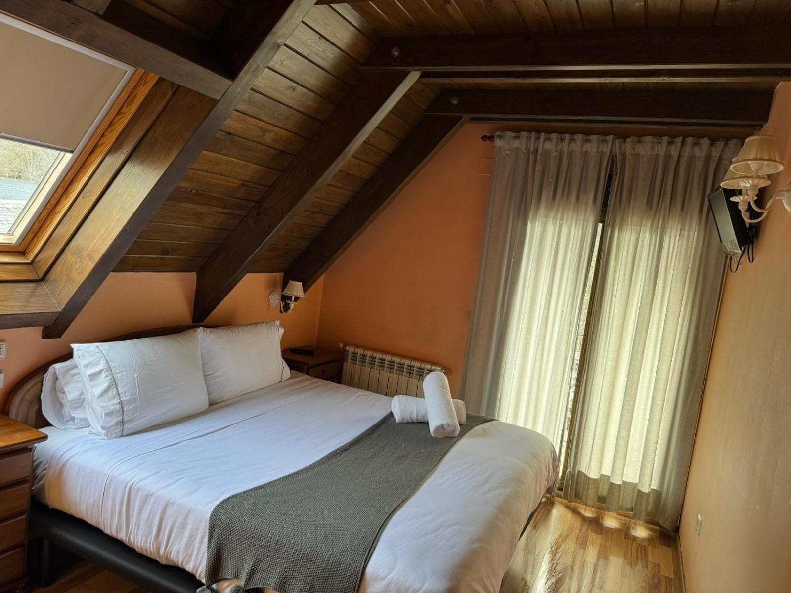 Hotel Saueth Tredós Esterno foto